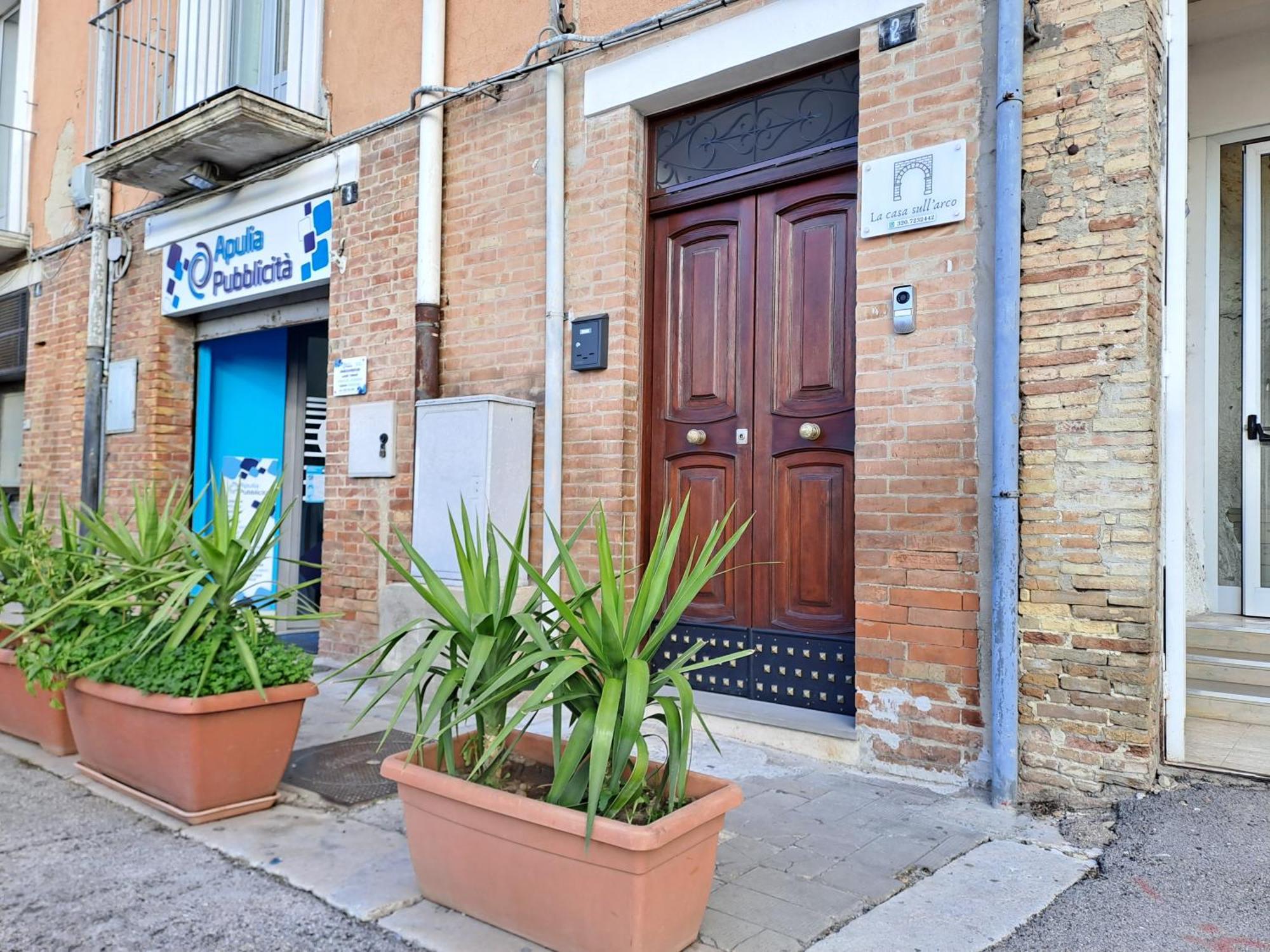 Bed and Breakfast La Casa Sull Arco Lucera Exterior foto